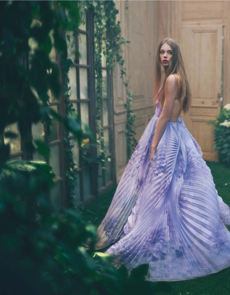 lauren-de-graaf-by-alexandra-sophie-for-vogue-china-april-2016-4