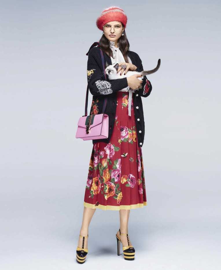 julia-van-os-by-anthony-maule-for-harpers-bazaar-us-may-2016-1